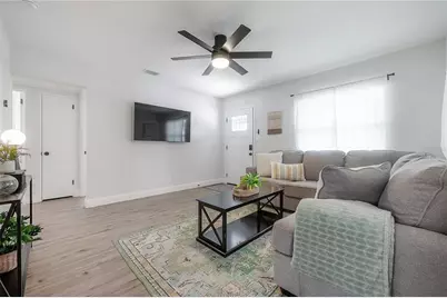 2400 34th Avenue N, Saint Petersburg, FL 33713 - Photo 9