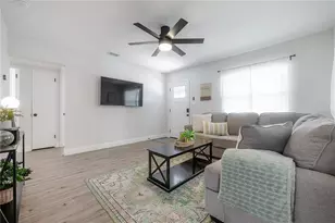 2400 34th Ave N, Saint Petersburg, FL 33713 - Photo 9