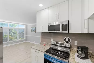 4001 58th Street N #14, Kenneth City, FL 33709 - Photo 3