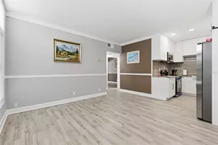 4001 58th St N, Kenneth City, FL 33709 - Photo 5