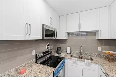 4001 58th Street N #14, Kenneth City, FL 33709 - Photo 11