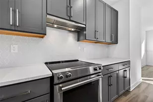 104 26th St N, Saint Petersburg, FL 33713 - Photo 11