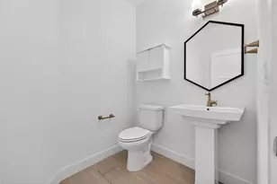 104 26th St N, Saint Petersburg, FL 33713 - Photo 17