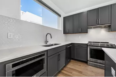 104 26th Street N, Saint Petersburg, FL 33713 - Photo 13