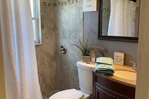 1329 Royal Palm Dr S, Saint Petersburg, FL 33707 - Photo 13