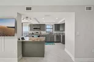 15316 Gulf Blvd, Madeira Beach, FL 33708 - Photo 11