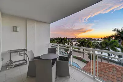 1325 Snell Isle Boulevard NE #302, Saint Petersburg, FL 33704 - Photo 3