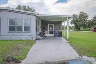 9015 Sarah Dr, Polk City, FL 33868 - Photo 5