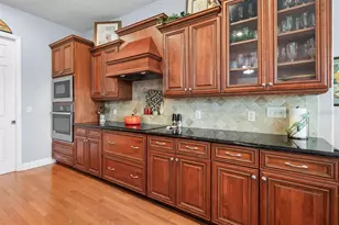 404 Inlet Rd, Ruskin, FL 33570 - Photo 17