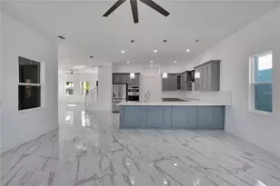 6516 Simone Shores Cir, Apollo Beach, FL 33572 - Photo 11