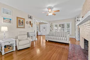 231 72nd St N, Saint Petersburg, FL 33710 - Photo 15