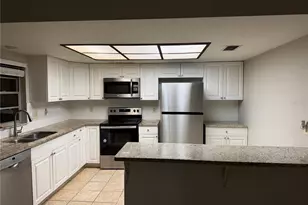 14752 Morning Dr, Lutz, FL 33559 - Photo 5