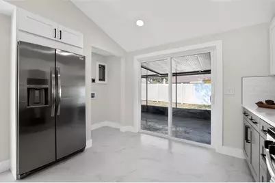 10111 Pine Trails Court, Tampa, FL 33615 - Photo 13