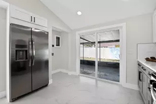 10111 Pine Trails Ct, Tampa, FL 33615 - Photo 13