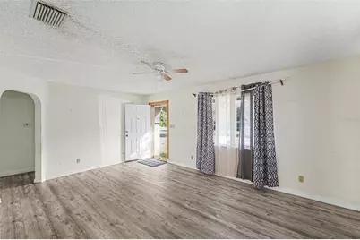 2405 44th Street S, Saint Petersburg, FL 33711 - Photo 7