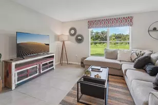 8552 Wheat Stone Dr, Zephyrhills, FL 33540 - Photo 7