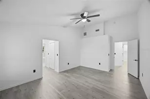 6302 Silver Oaks Dr, Zephyrhills, FL 33542 - Photo 15