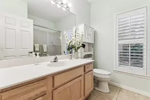 17906 Loretta Ln, Lutz, FL 33548 - Photo 13