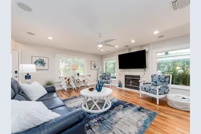 557 Florida Avenue, Palm Harbor, FL 34683 - Photo 13