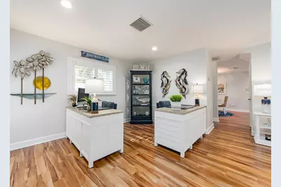 557 Florida Avenue, Palm Harbor, FL 34683 - Photo 15