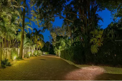 557 Florida Avenue, Palm Harbor, FL 34683 - Photo 29