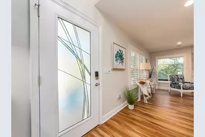 557 Florida Avenue, Palm Harbor, FL 34683 - Photo 9