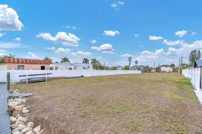 3304 W Shell Point Road, Ruskin, FL 33570 - Photo 7