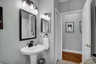 2226 Climbing Ivy Dr, Tampa, FL 33618 - Photo 61