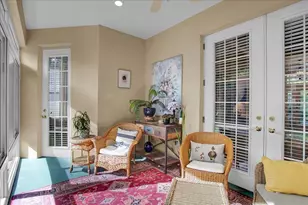 2226 Climbing Ivy Dr, Tampa, FL 33618 - Photo 45