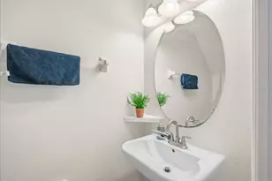 11008 Black Swan Ct, Seffner, FL 33584 - Photo 13