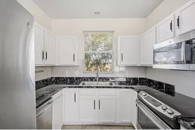 11008 Black Swan Court, Seffner, FL 33584 - Photo 11
