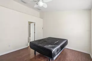 11008 Black Swan Ct, Seffner, FL 33584 - Photo 15