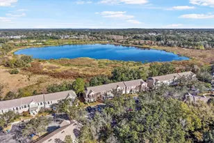 11008 Black Swan Ct, Seffner, FL 33584 - Photo 29