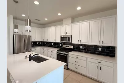 7408 Sungold Meadow Court, Apollo Beach, FL 33572 - Photo 9
