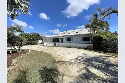 2945 68th Street N, Saint Petersburg, FL 33710 - Photo 7