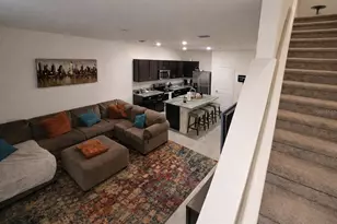 33066 Tulip Petal Ln, Wesley Chapel, FL 33545 - Photo 5