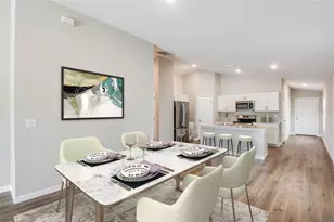 36709 Sagemoor Dr, Zephyrhills, FL 33541 - Photo 3