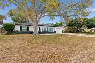 5948 51st Ave N, Kenneth City, FL 33709 - Photo 5