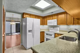 7905 Luxbury Pl, Tampa, FL 33614 - Photo 17