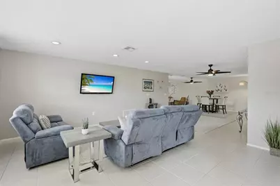 500 Sanibel Court, Tarpon Springs, FL 34689 - Photo 9