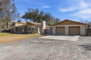 10301 Trail Ridge Ln, Tampa, FL 33624 - Photo 1