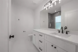 807 E Ida St, Tampa, FL 33603 - Photo 37