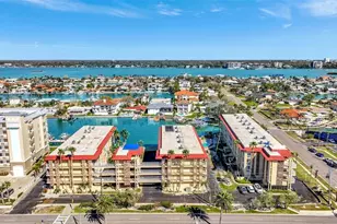 113 Island Way, Clearwater Beach, FL 33767 - Photo 41