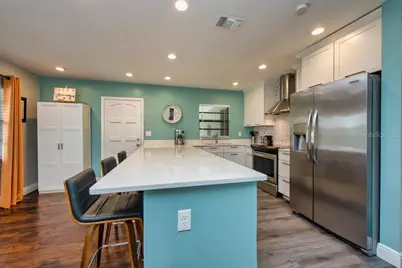 8006 N 46th Street, Tampa, FL 33617 - Photo 11