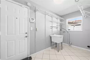 9407 Laura Anne Dr, Seminole, FL 33776 - Photo 25