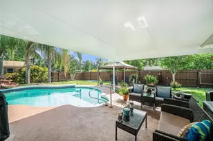 1813 Nova Dr, Valrico, FL 33596 - Photo 19