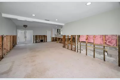 10132 Yacht Club Drive, Treasure Island, FL 33706 - Photo 9