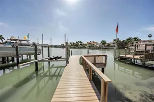 10132 Yacht Club Dr, Treasure Island, FL 33706 - Photo 35