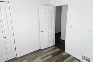 3450 17th Ave S, Saint Petersburg, FL 33711 - Photo 7