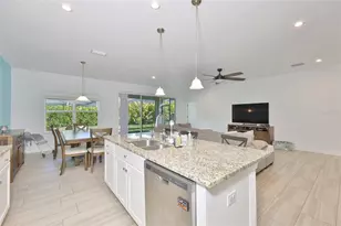 5839 Silver Sun Dr, Apollo Beach, FL 33572 - Photo 11